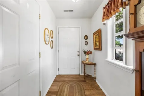 940-944 Laurel Street Central Point OR 97502