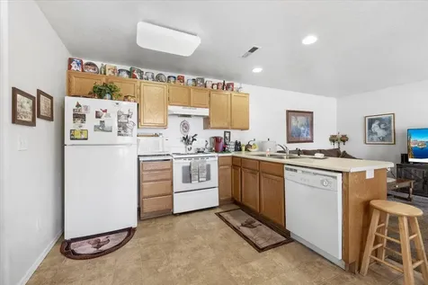 940-944 Laurel Street Central Point OR 97502