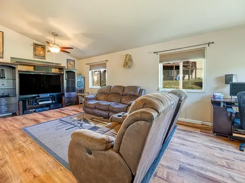 198 Crestdale Way Klamath Falls OR 97603