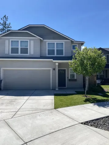 715 N Roundhouse Court Sisters OR 97759