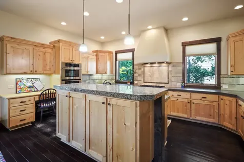 60982 Woods Valley Place Bend OR 97702