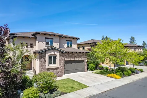 60982 Woods Valley Place Bend OR 97702