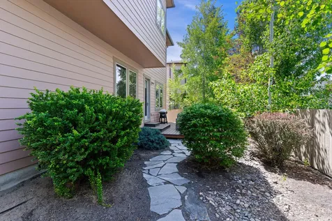 60982 Woods Valley Place Bend OR 97702
