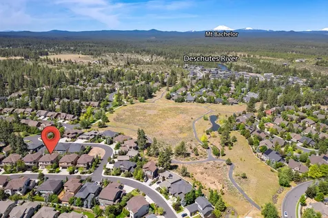 60982 Woods Valley Place Bend OR 97702