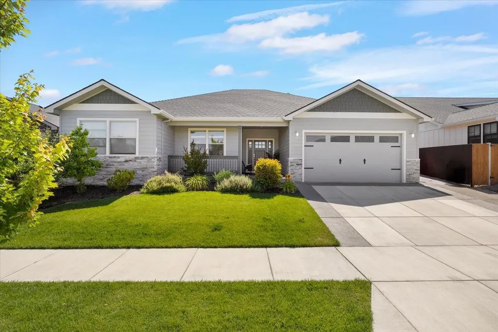 2668 Farmington Avenue Medford OR 97504