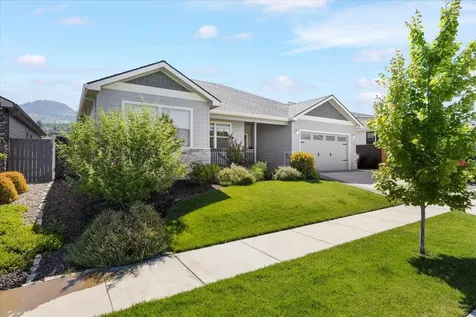 2668 Farmington Avenue Medford OR 97504