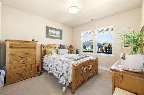 2668 Farmington Avenue Medford OR 97504