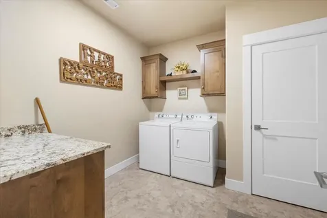 2668 Farmington Avenue Medford OR 97504