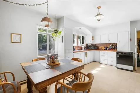 395 Helman Street Ashland OR 97520