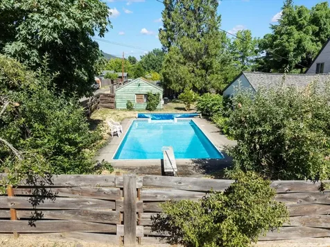 395 Helman Street Ashland OR 97520