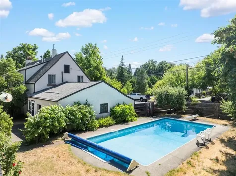 395 Helman Street Ashland OR 97520