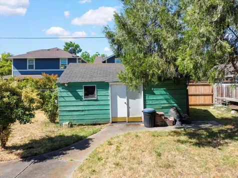 395 Helman Street Ashland OR 97520