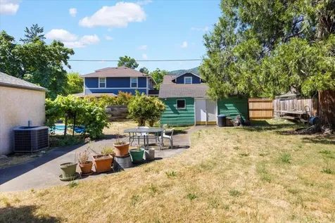 395 Helman Street Ashland OR 97520