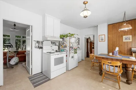 395 Helman Street Ashland OR 97520