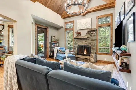 61256 Gorge View Street Bend OR 97702