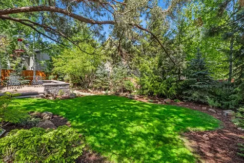 61256 Gorge View Street Bend OR 97702