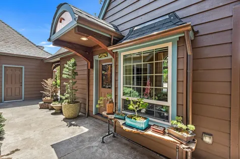 61256 Gorge View Street Bend OR 97702