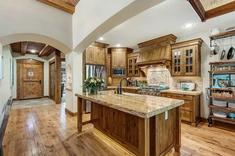 61256 Gorge View Street Bend OR 97702