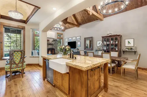 61256 Gorge View Street Bend OR 97702