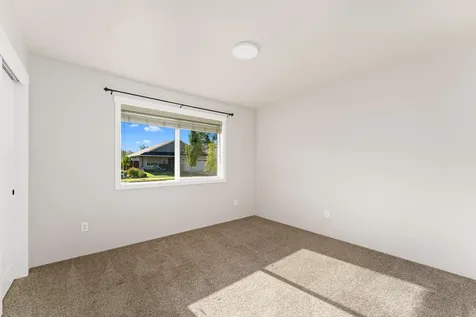 2059 SW Ford Street Grants Pass OR 97526