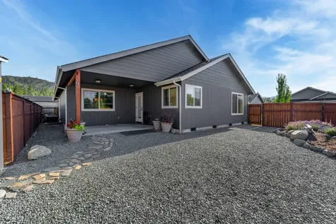 2059 SW Ford Street Grants Pass OR 97526