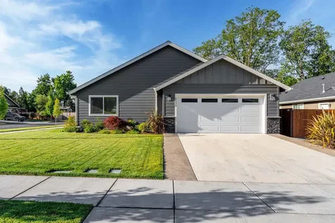 2059 SW Ford Street Grants Pass OR 97526