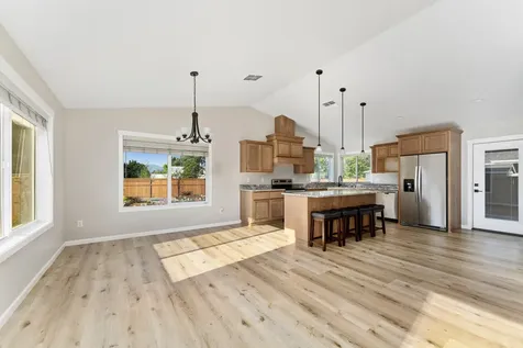 2059 SW Ford Street Grants Pass OR 97526
