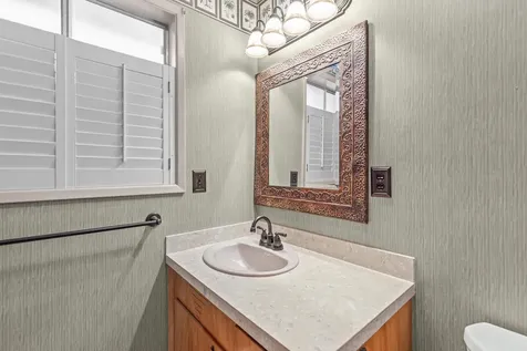 1418 Larkspur Avenue Medford OR 97504
