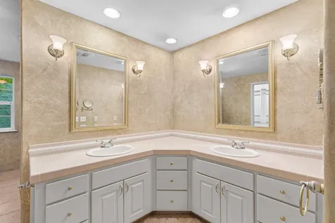 1418 Larkspur Avenue Medford OR 97504