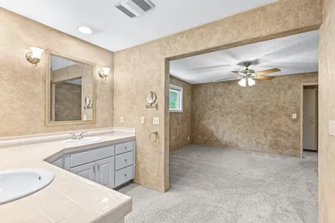 1418 Larkspur Avenue Medford OR 97504