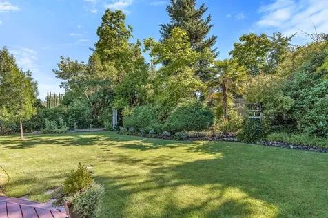 1418 Larkspur Avenue Medford OR 97504