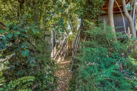 1418 Larkspur Avenue Medford OR 97504