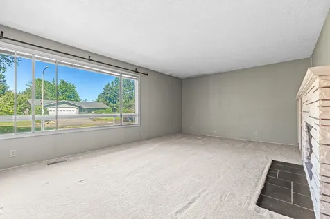 1418 Larkspur Avenue Medford OR 97504