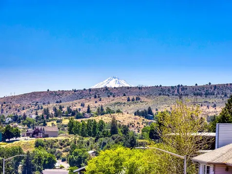 134 Ridgecrest Drive Klamath Falls OR 97601
