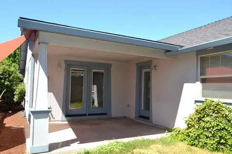 2875 SW Shimmer Lane Grants Pass OR 97527