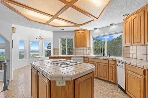 4958 Pioneer Road Medford OR 97501
