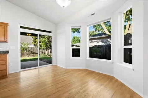 1039 Newcastle Street Medford OR 97501