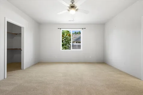 1039 Newcastle Street Medford OR 97501