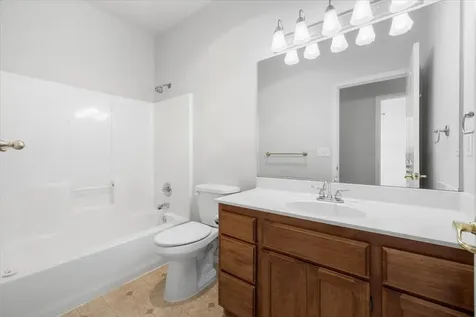 1039 Newcastle Street Medford OR 97501