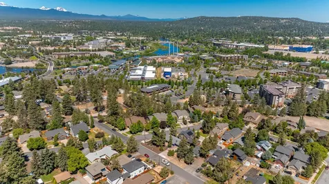 172 SW Roosevelt Avenue Bend OR 97702