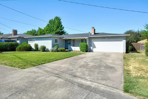 2061 Serenity Drive Medford OR 97504