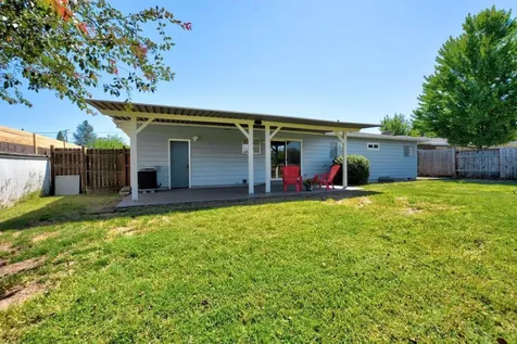 2061 Serenity Drive Medford OR 97504
