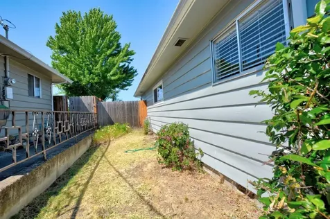 2061 Serenity Drive Medford OR 97504