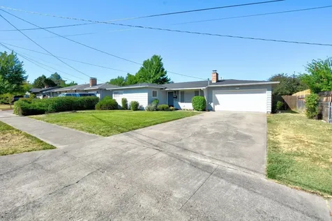 2061 Serenity Drive Medford OR 97504