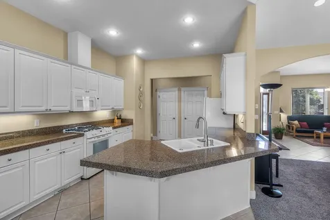 4405 SW Ben Hogan Drive Redmond OR 97756