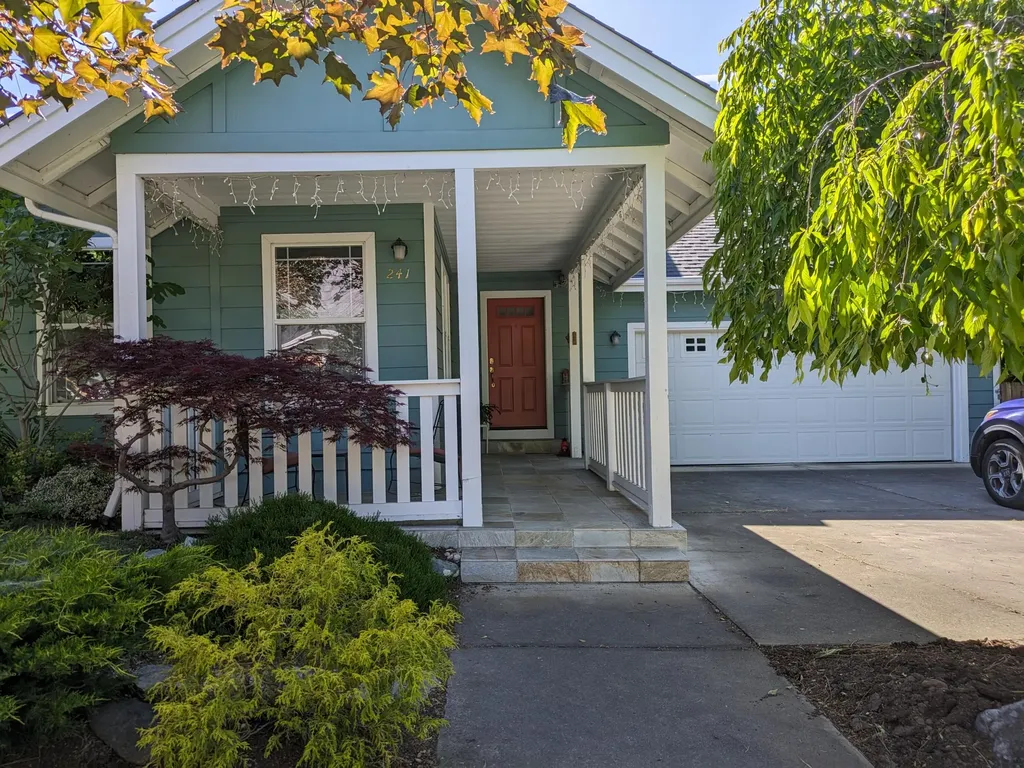 241 Village Park Drive Ashland OR 97520