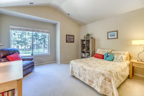19430 Hollygrape Street Bend OR 97702