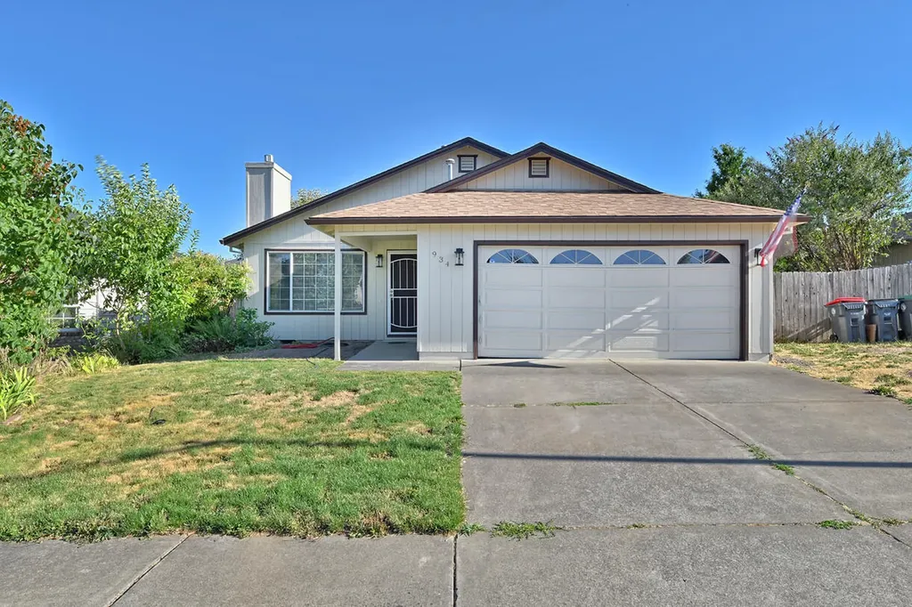 934 Juanita Way Central Point OR 97502