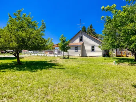 2556 Homedale Road Klamath Falls OR 97603