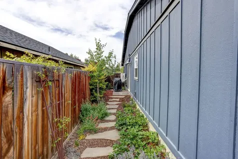 2883 NE Jackdaw Drive Bend OR 97701